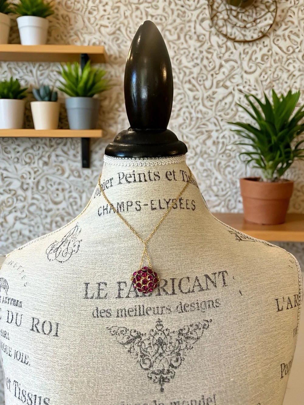 Vintage Victorian inspired Gold-Tone Necklace w/ Vibrant Fuchsia Crystal Pendant